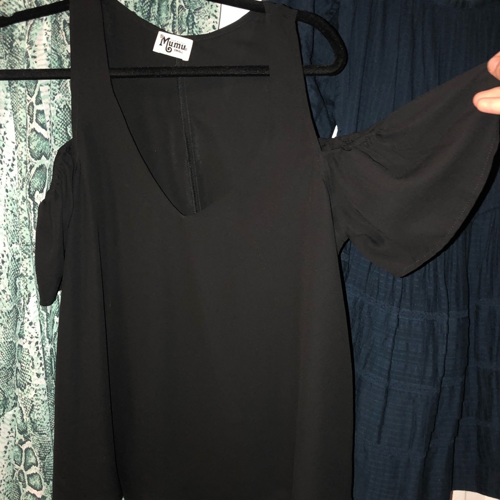 Show me your mumu cold shoulder black shirt